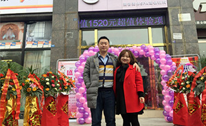 初春四川风光撩人，普丽...