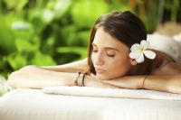 美容院连锁花季黄色片店趣味活动方案盘点