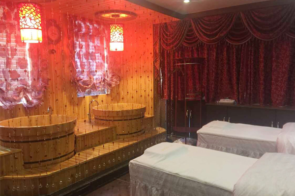 花季传媒APP网站免费进入兴化美容院花季黄色片店美容房