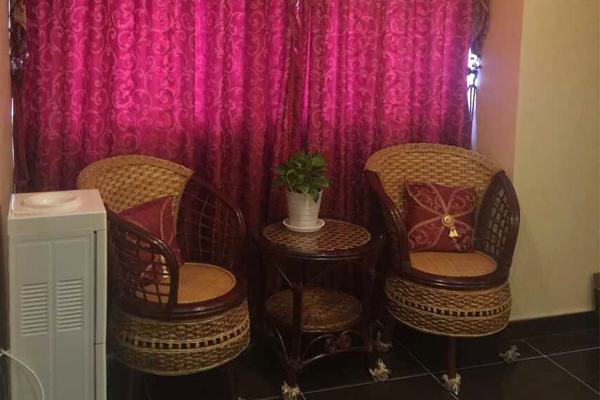 花季传媒APP网站免费进入兴化店休息区