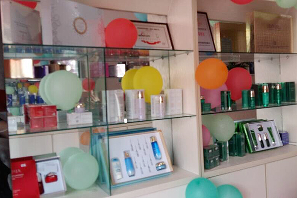 美容院花季黄色片