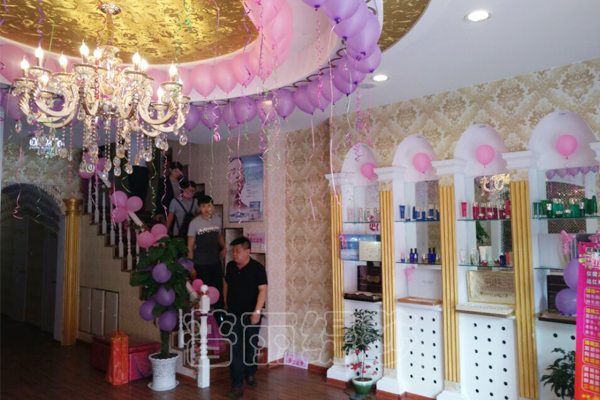 花季传媒APP网站免费进入山东高密花季黄色片店盛大开业