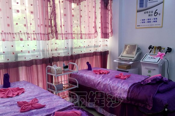 花季传媒APP网站免费进入武汉青山花季黄色片店美体间