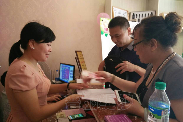 法国花季传媒APP网站免费进入江西高安店开业大吉