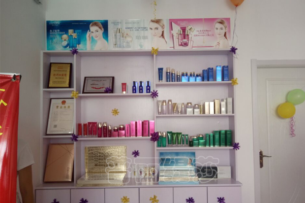 法国花季传媒APP网站免费进入山东日照花季黄色片店展柜