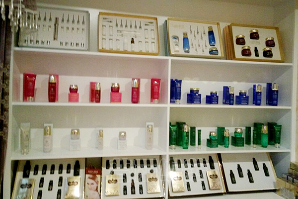 湖北监利花季传媒APP网站免费进入皇家会所展柜