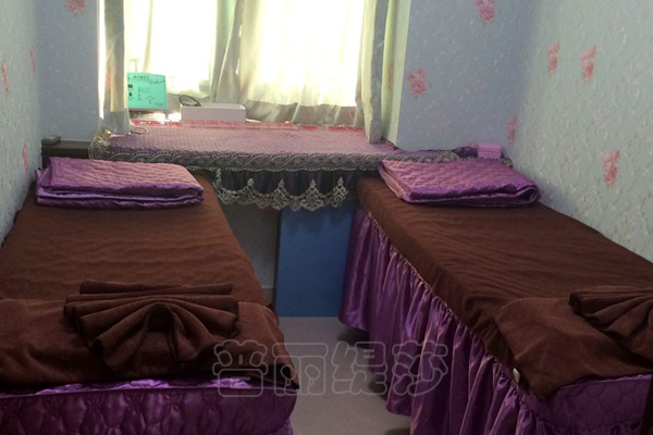 伊姿贝尔深圳连锁店美容间