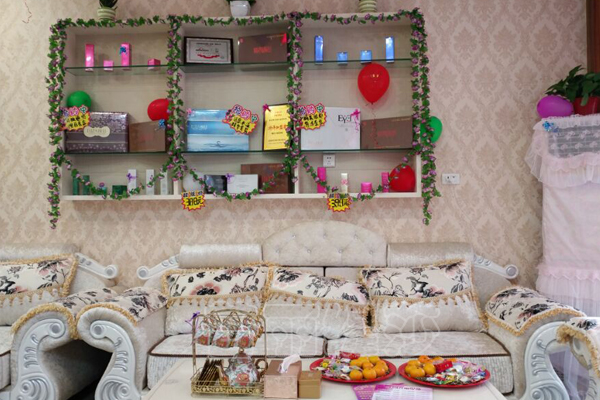 花季传媒APP网站免费进入河南光山连锁店大厅