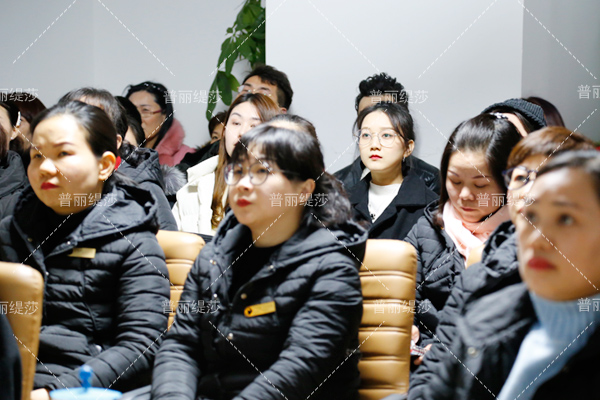 美容院妙手回春提高进店率与客流量秘诀