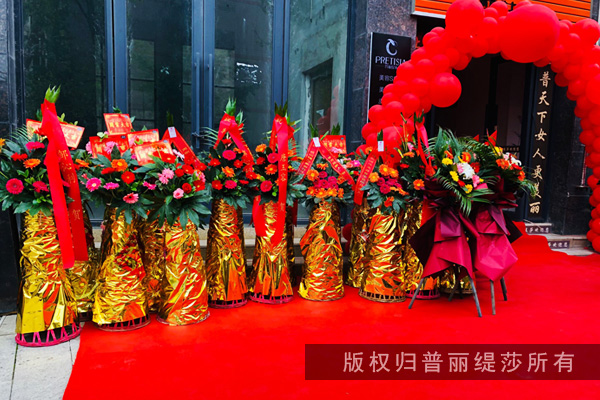 190来平方米的美容院门店花季黄色片算算多少钱