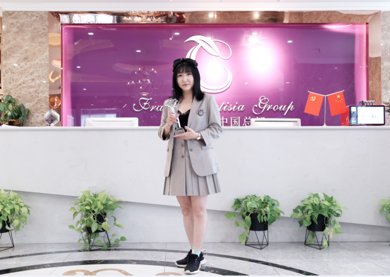 山东青岛美容院花季黄色片