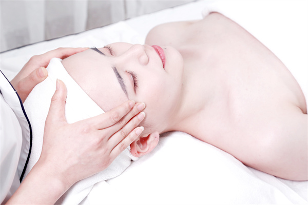 警惕！面部衰老六大特征丨面部管理的重要性