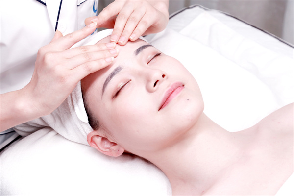 新年焕新颜，推荐年前必做的皮肤管理项目！