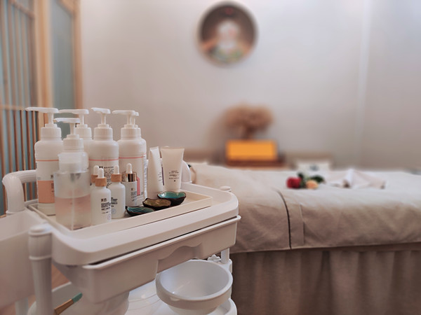 开轻医美店需要什么条件？花季黄色片呢？