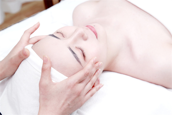 信息爆炸时代，这些错误的护肤理论你中了几个?